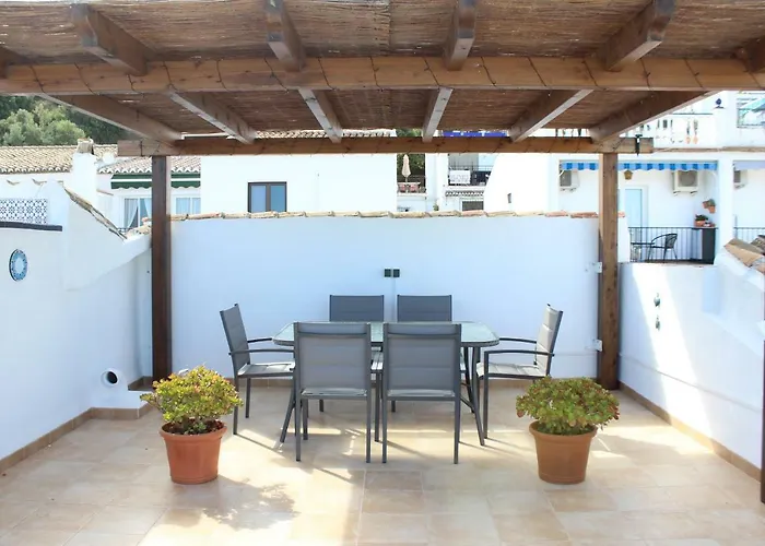 Casa Familiar In Punta Lara